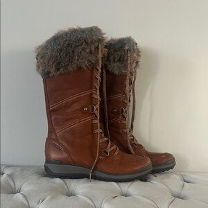 Merrell Women's Brown Fur-Lined Boots